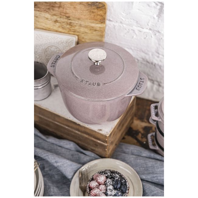 Staub Petite Cocotte 1.73L/1.5-Qt Cherry Blossom