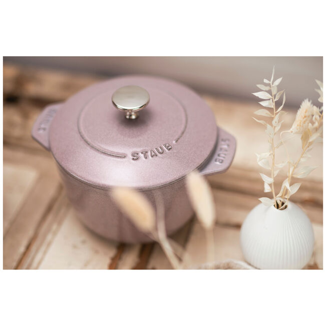 Staub Petite Cocotte 1.73L/1.5-Qt Cherry Blossom